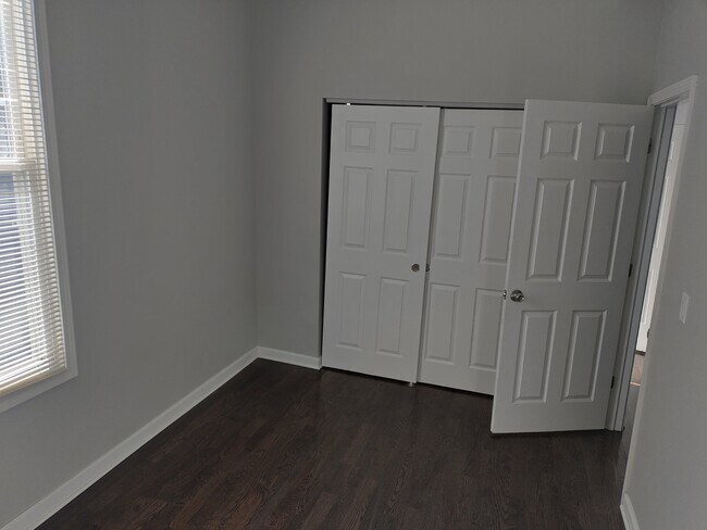 Building Photo - 5207 S Bishop St