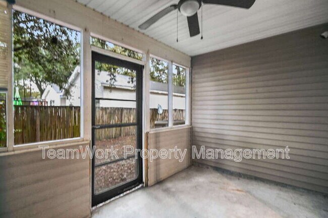 Building Photo - 5914 Tampa St