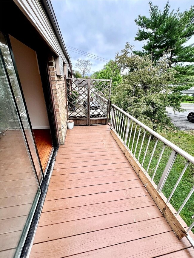 Building Photo - 20 Pierces Rd