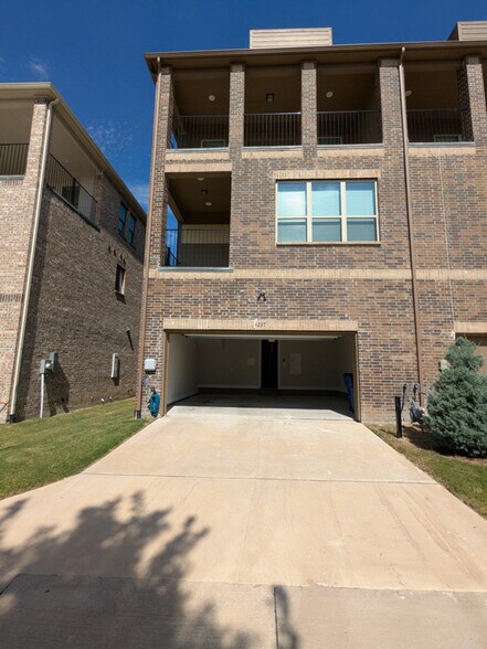 Building Photo - 4237 Shavano Dr