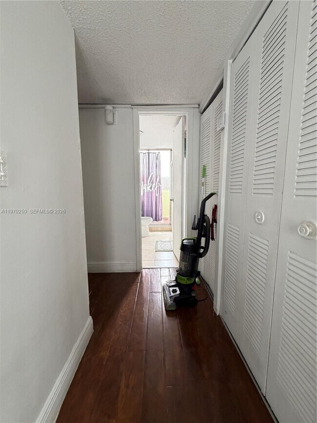 Building Photo - 9390 W Flagler St