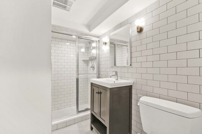 Building Photo - 461 Prospect Ave