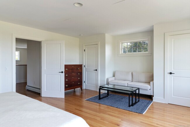 Building Photo - 74 Tanner Hill Rd