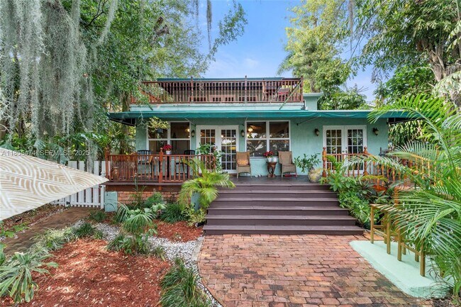 Building Photo - 918 Tequesta St