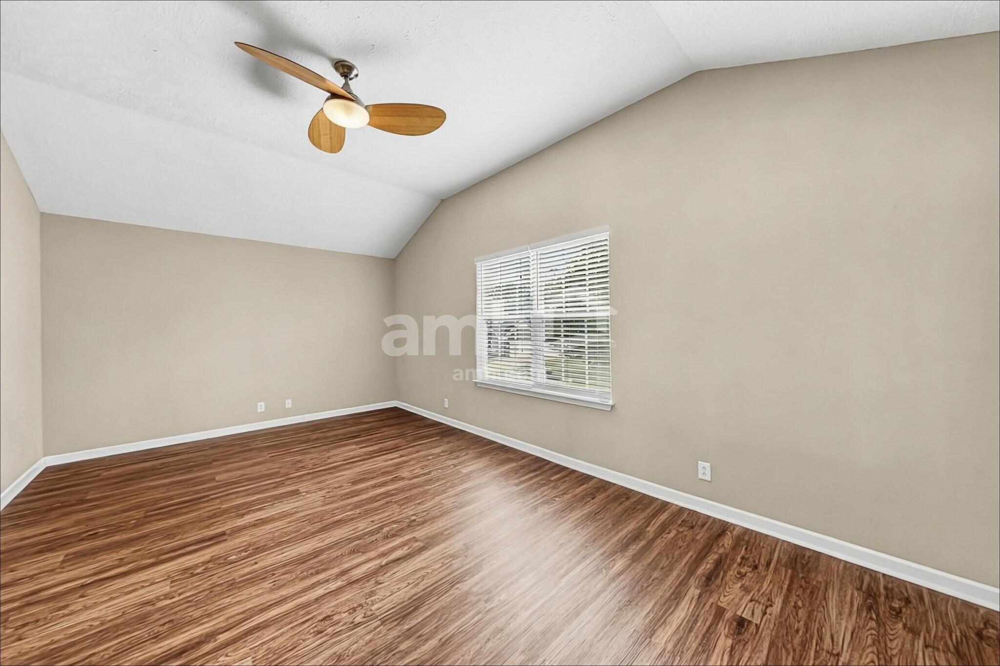 Building Photo - 620 Buck Cherry Way