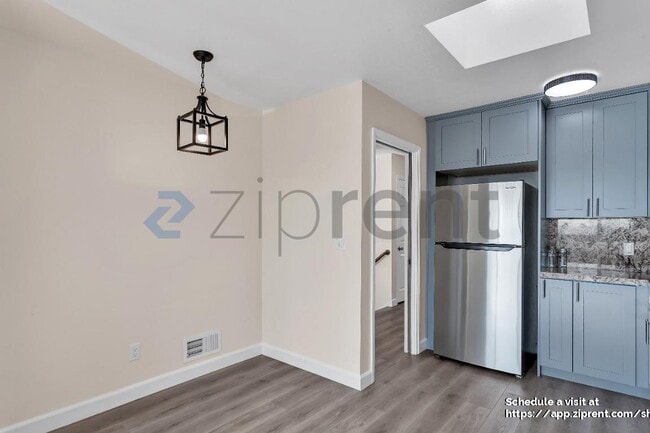 Building Photo - 830 Sargent St