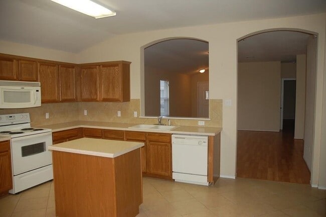 Building Photo - 222 Mossy Rock Dr