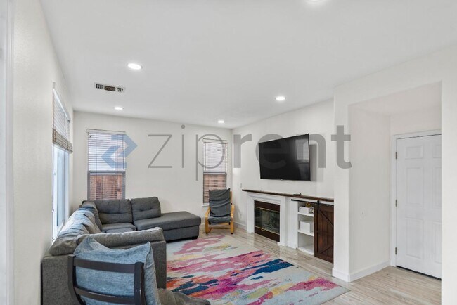 Building Photo - 2960 Stallion Way