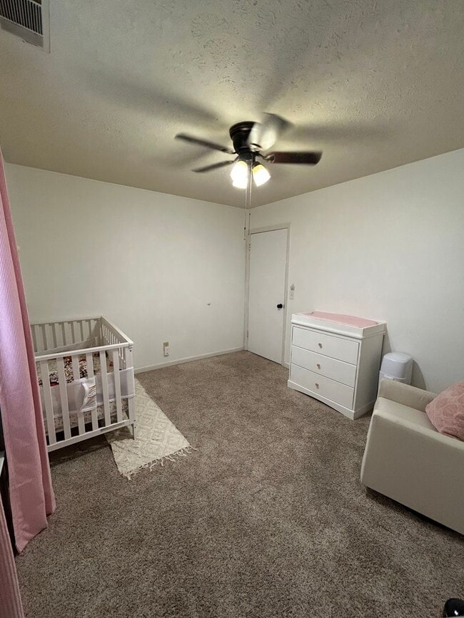 Building Photo - 109 Live Oak Cir