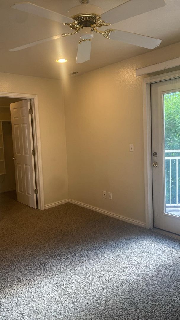 Building Photo - Great One Bedroom near Provo Rec Center, U...