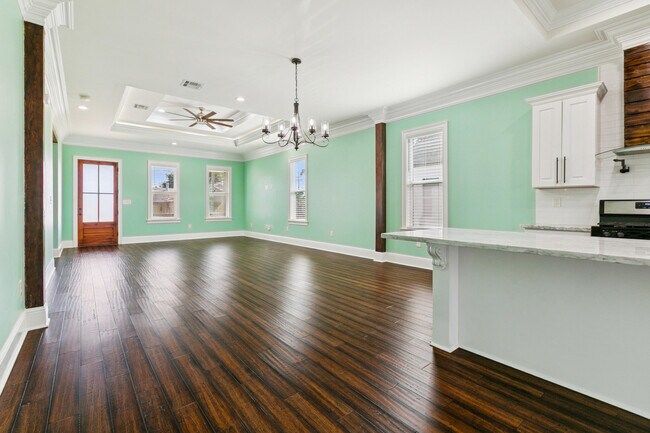 Building Photo - 90 E Claiborne Square