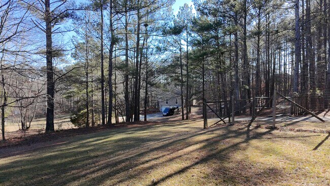 Huge Yard - 255 Rocky Ridge Dr