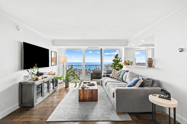 Building Photo - 2841 N Ocean Blvd