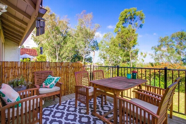 Building Photo - 3064 Avenida Christina