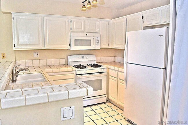 Building Photo - 3205 Costa Alta Dr