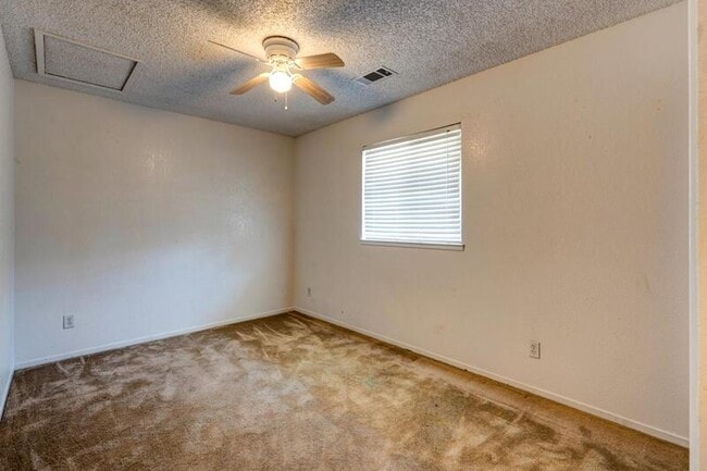 Building Photo - 2768 Saratoga Ave