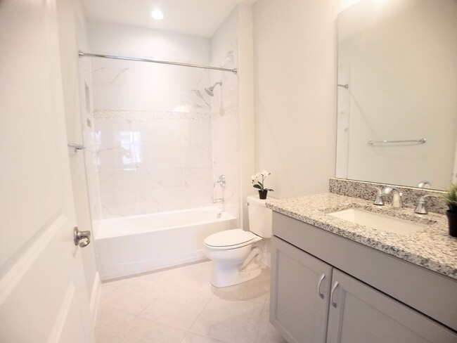 Building Photo - For Rent Stunning Luxury  4/3.5 Townhome i...