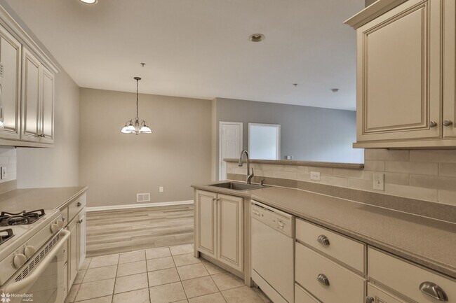 Building Photo - 2 bedroom condo at Country Classics at Morgan Hill