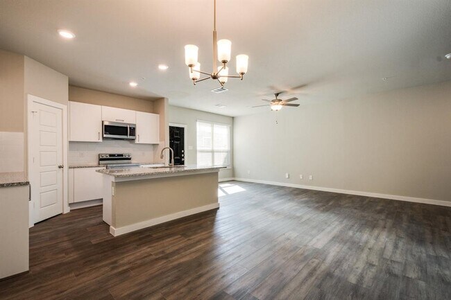 Building Photo - 714 Fallow Dr