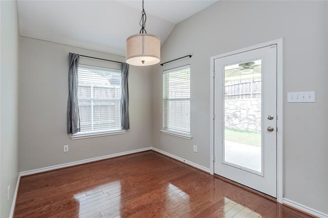 Building Photo - 8626 Davis Dr