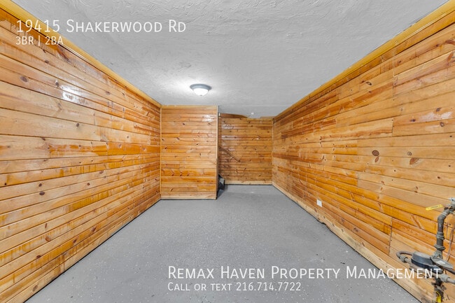 Building Photo - 19415 Shakerwood Rd