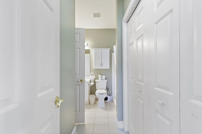 Building Photo - 4878 Dahlia Ct