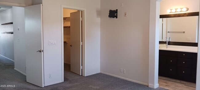 Building Photo - 5192 W Campo Bello Dr