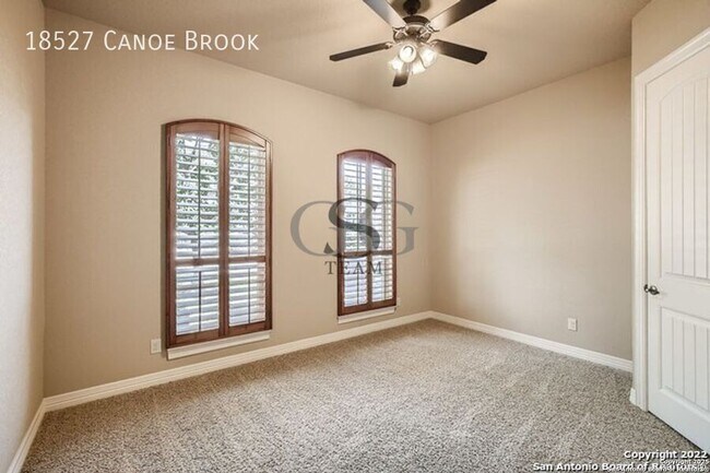 Building Photo - 18527 Canoe Brk