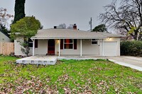 Building Photo - Single-family home in Tahoe Park