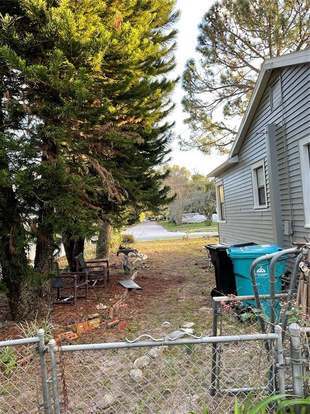 Building Photo - 2201 Virginia Dr