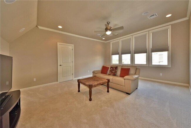 Building Photo - 16828 Little Leaf Ln