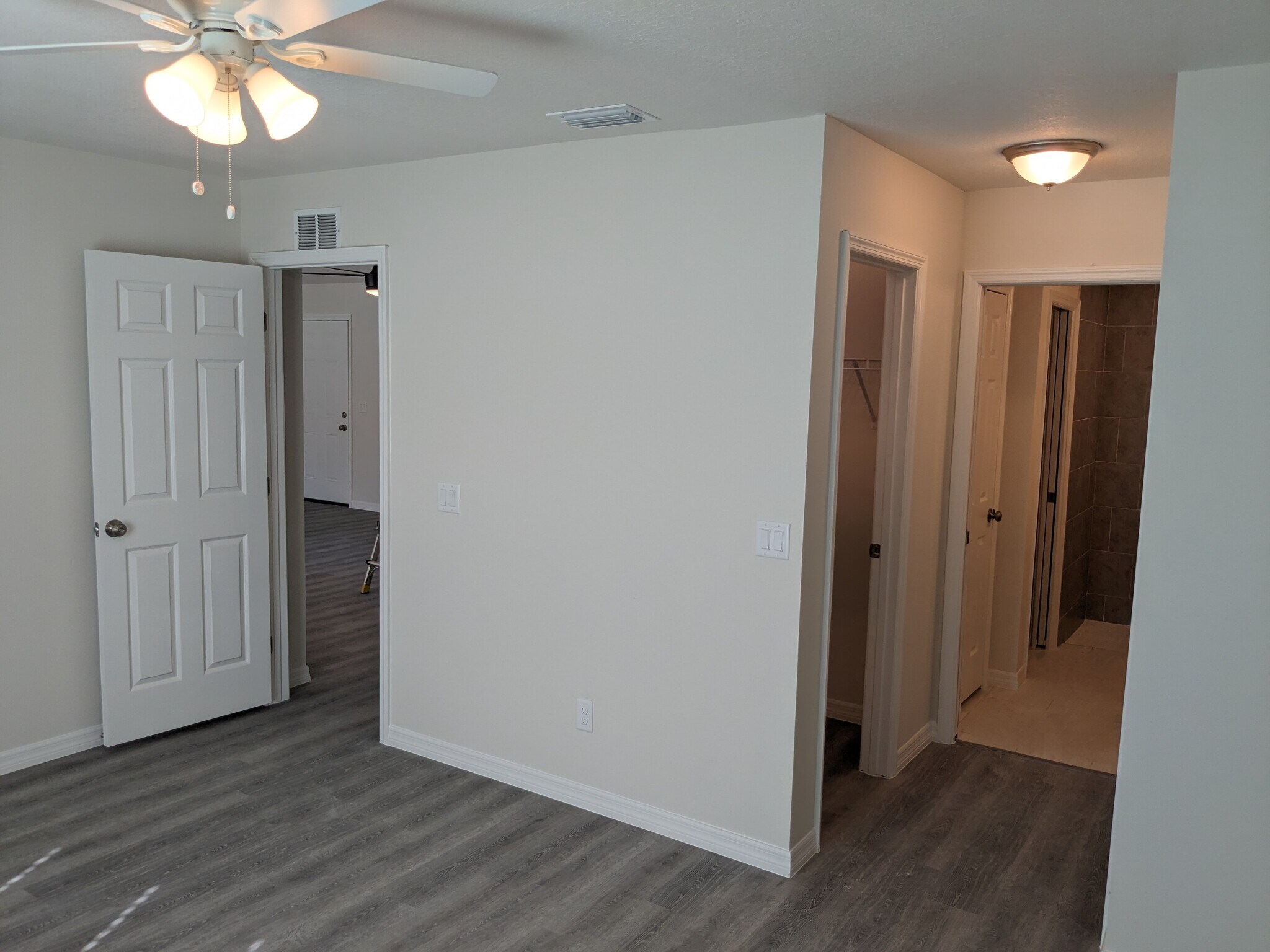 Building Photo - 5837 Babian Rd