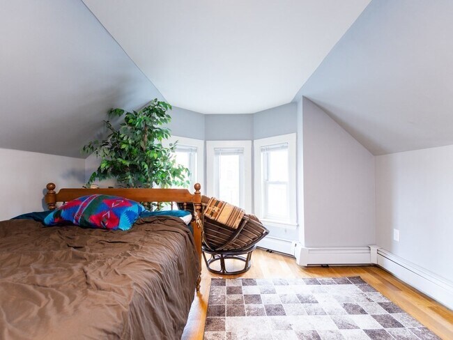 Building Photo - 20 Prescott St