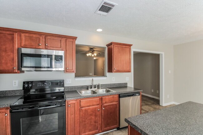 Building Photo - 116 David Bolin Dr