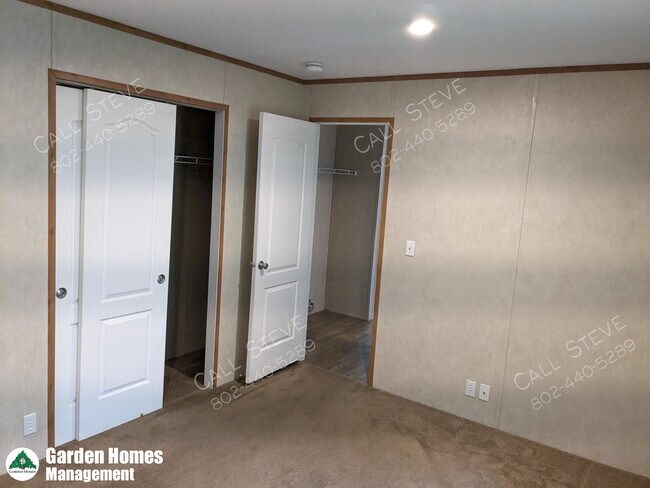 Building Photo - 186 Abbott St