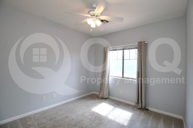 Building Photo - 525 N Miller Rd