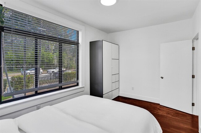 Building Photo - 1656 Polk St