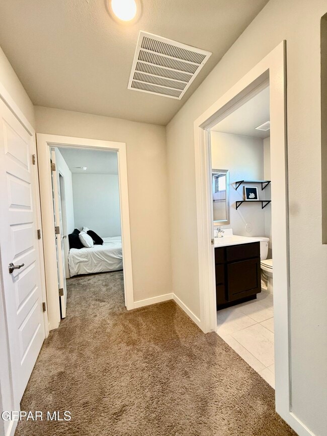 Building Photo - 11860 Ernest Rd