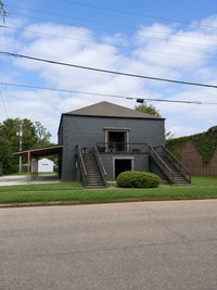 Building Photo - 110 S 21st St