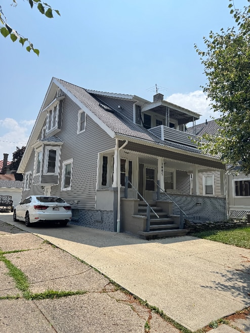 Building Photo - 1447 Lakeland Ave