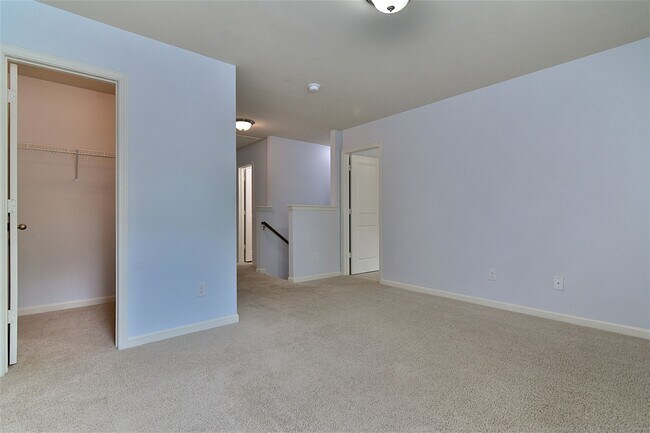 Building Photo - 804 Sunseeker Dr