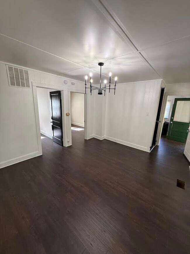 Building Photo - 136 Bridge Valley Rd