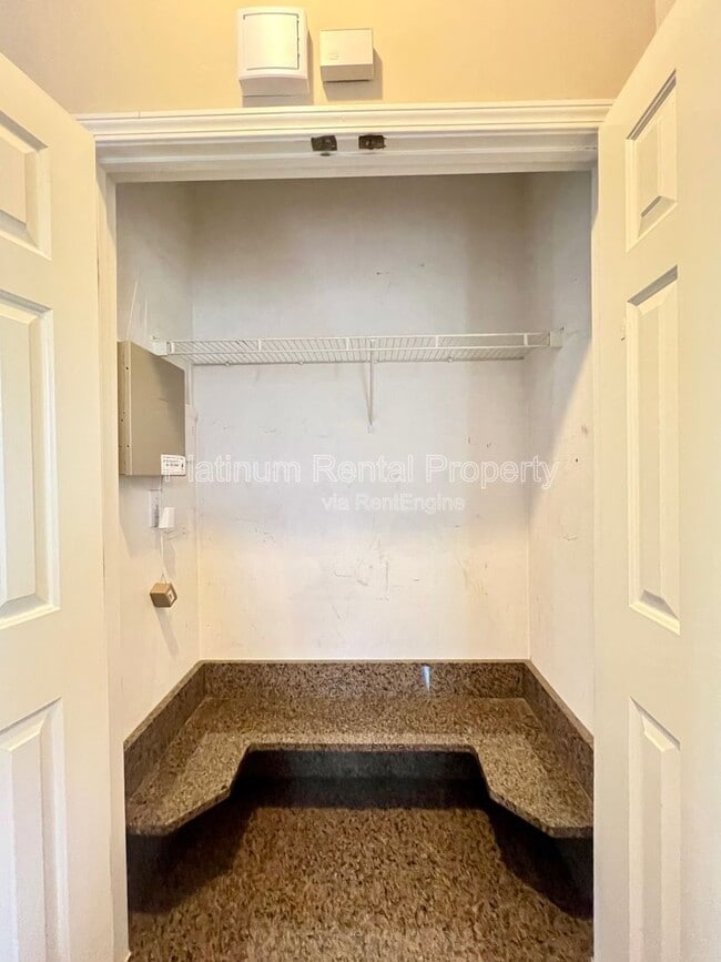 Building Photo - 5544 Reps Trce