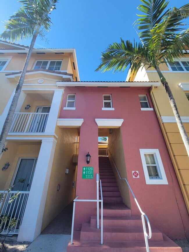 Building Photo - 1130 Shoma Dr