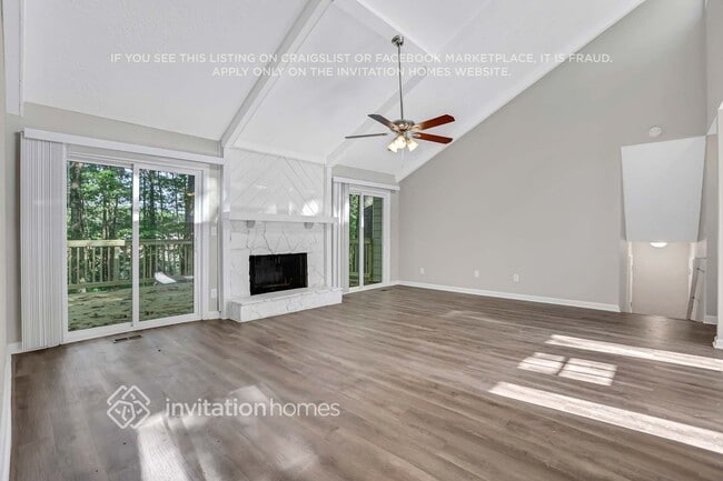 Building Photo - 5001 Post Rd Pass