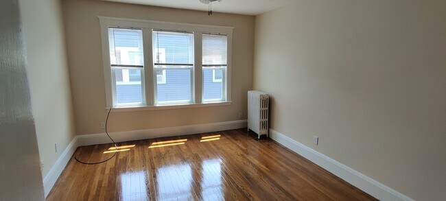 Building Photo - 30 Harwood St