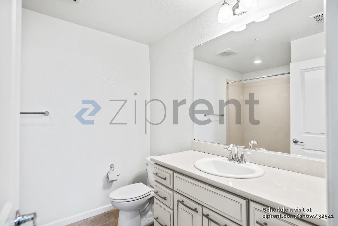 Building Photo - 715 Mystic Topaz Loop