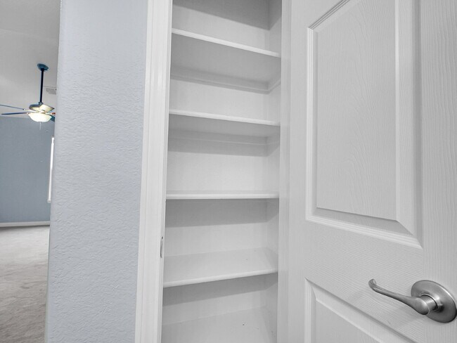 Building Photo - $2,050.00, Gorgeous 2-bed, 2-bath condo lo...