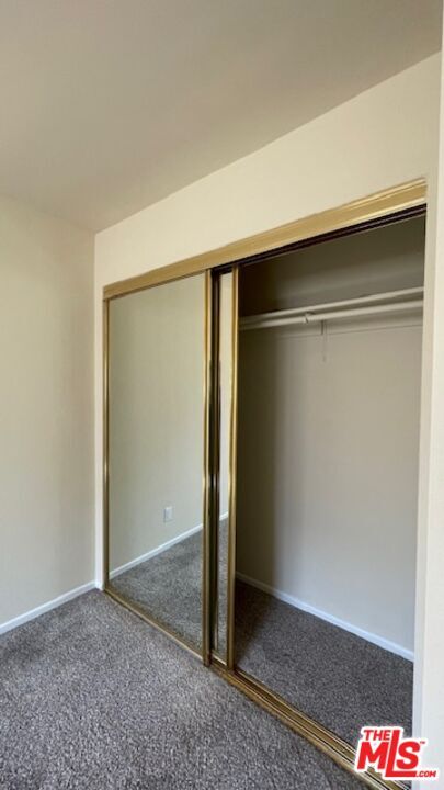 Building Photo - 545 S Manhattan Pl