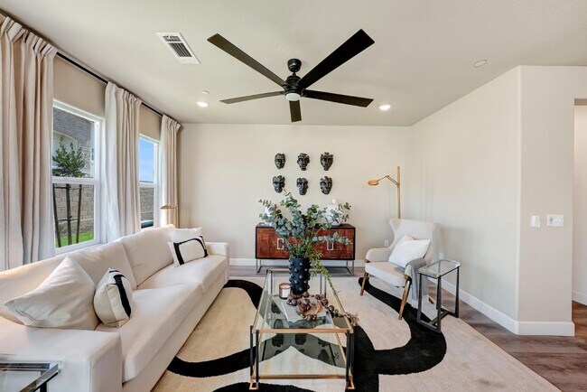 Building Photo - 168 N Falcon Ave